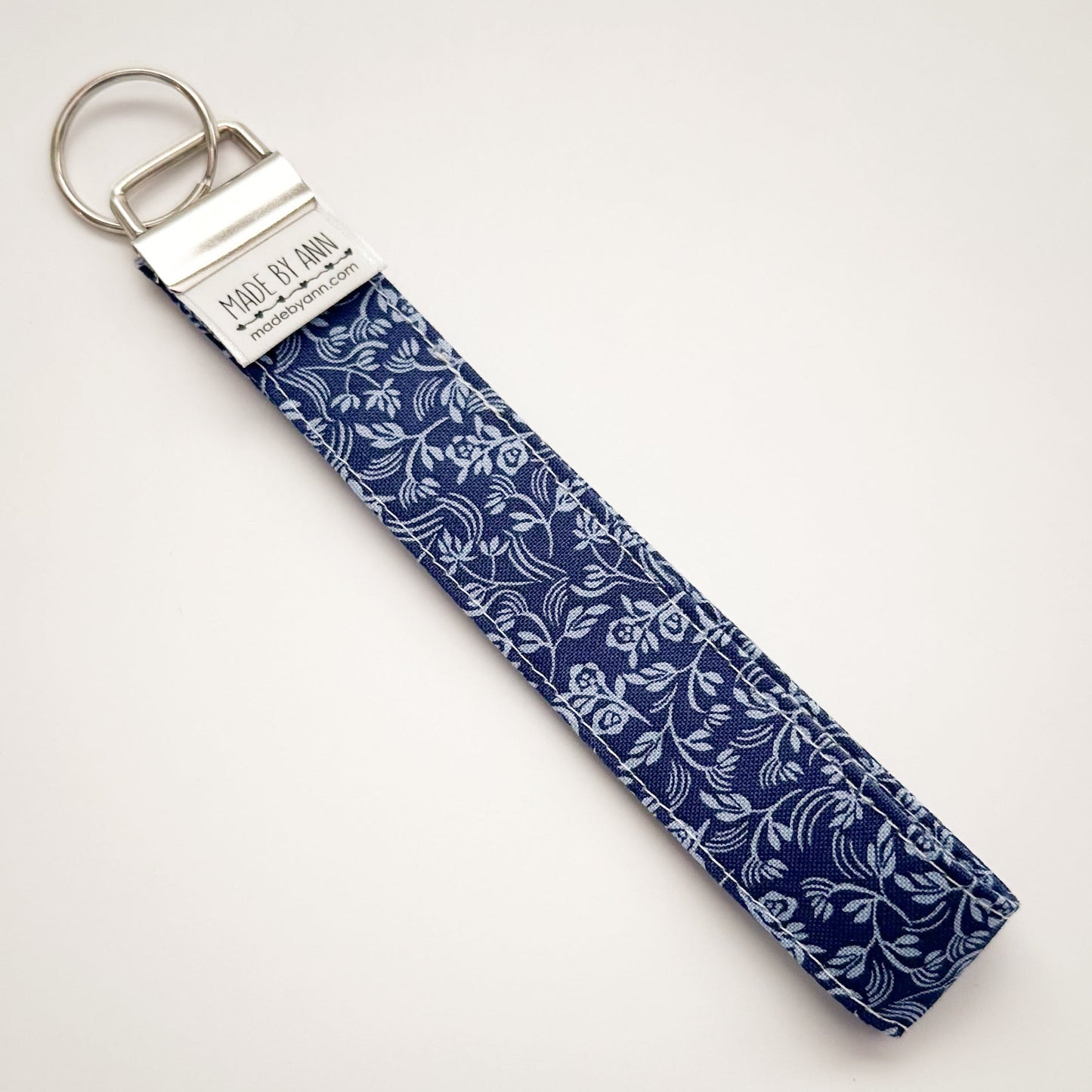 Keyring wristlet