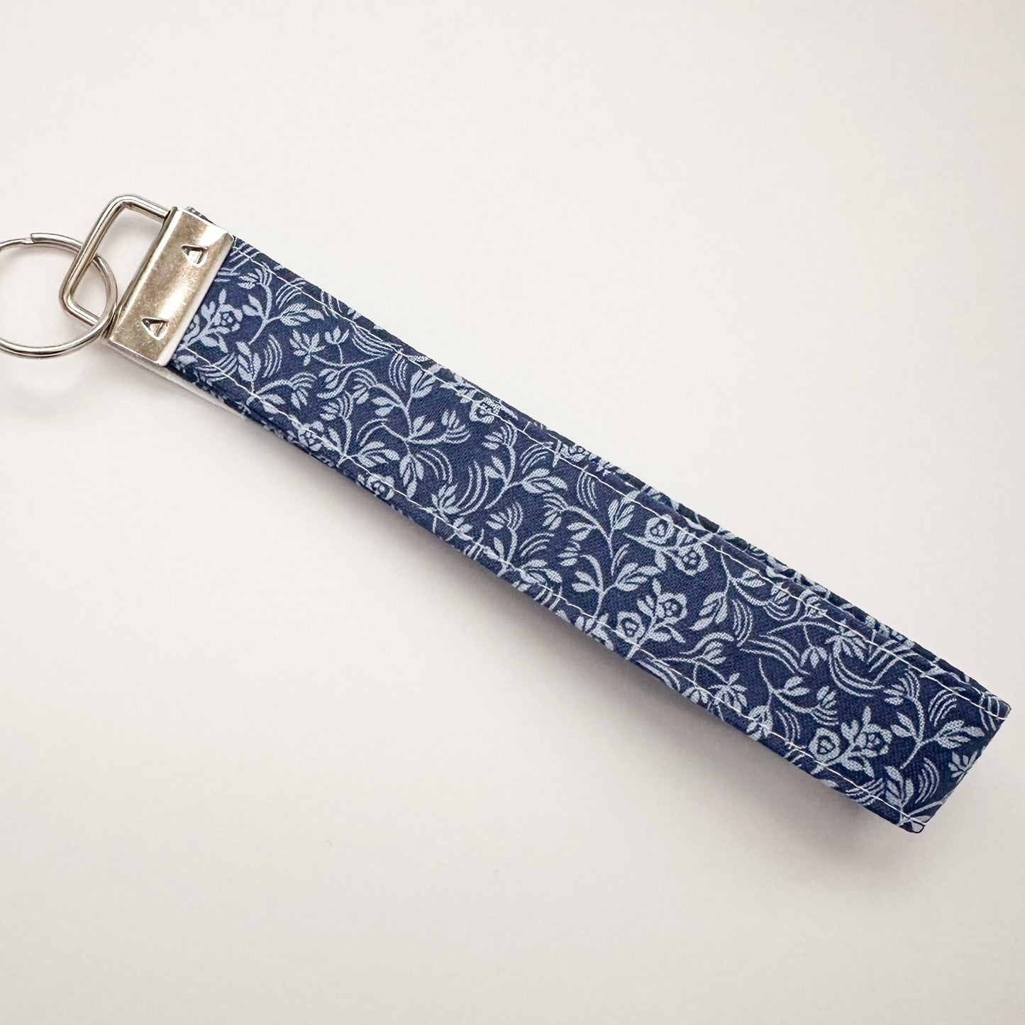 Keyring wristlet