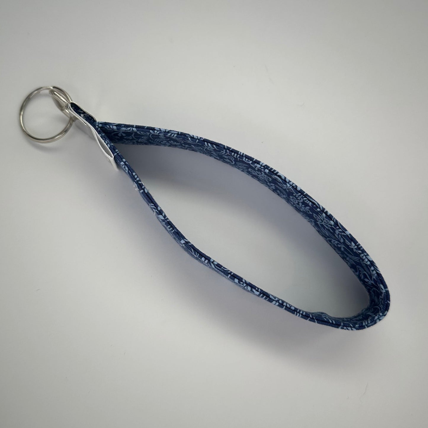 Keyring wristlet