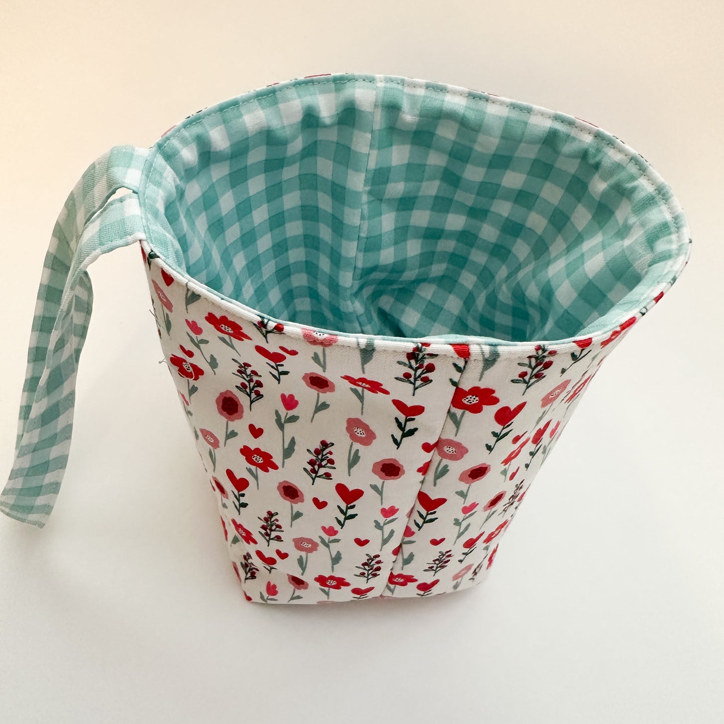 Cotton Trash Bag - hearts and flowers