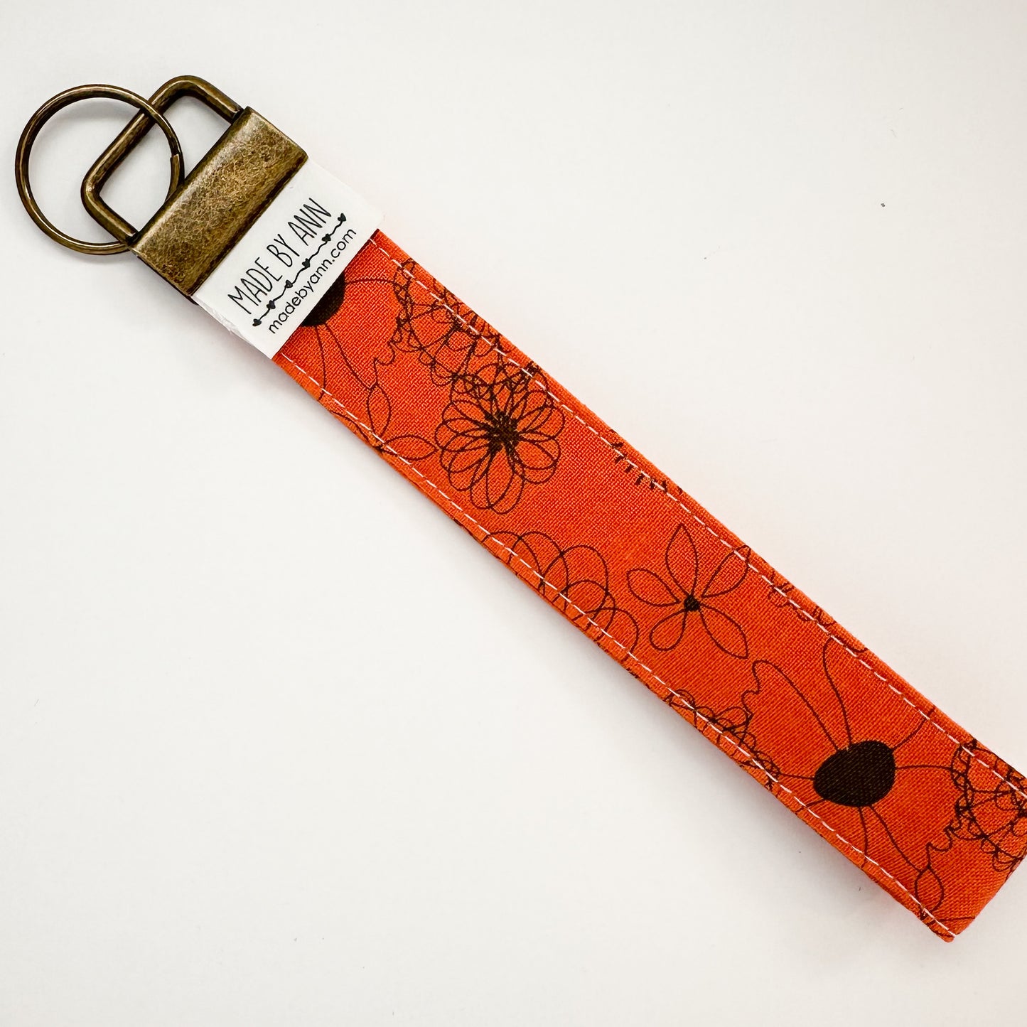 Keyring wristlet