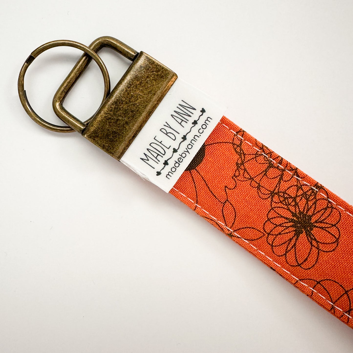 Keyring wristlet