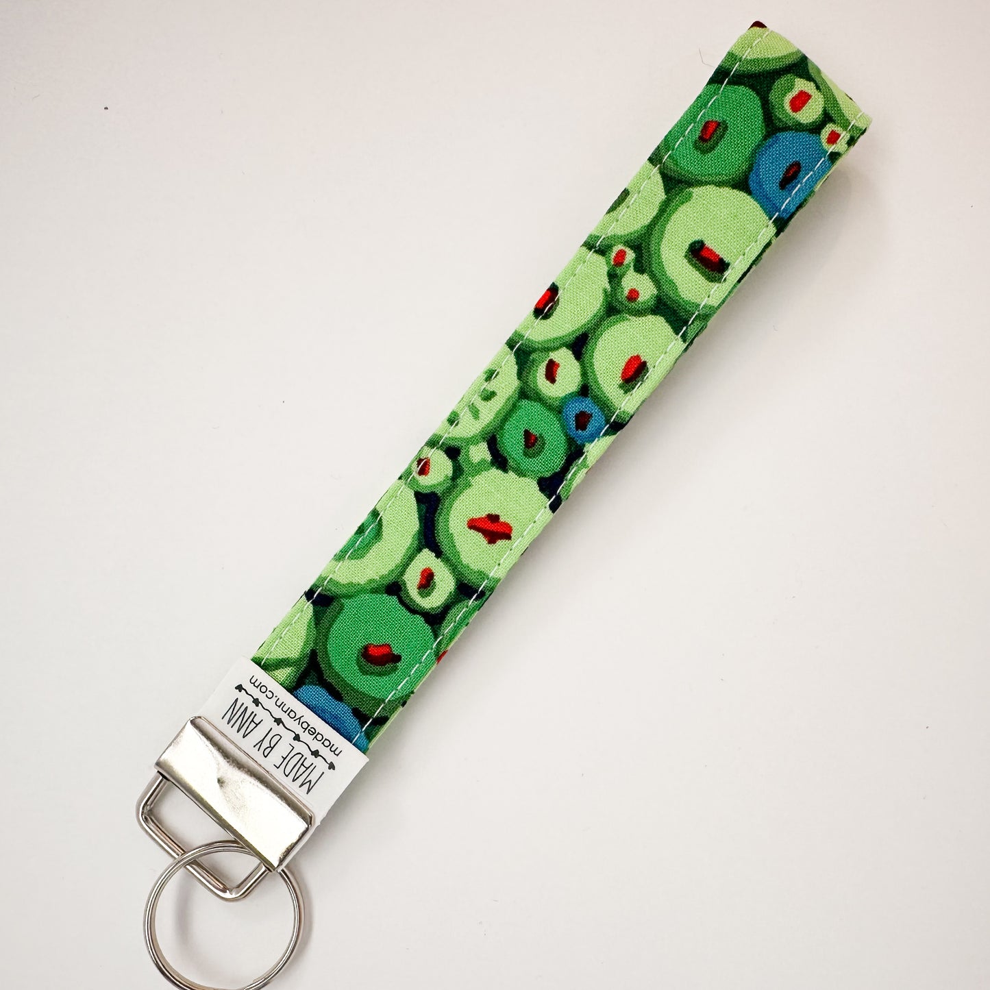 Keyring wristlet