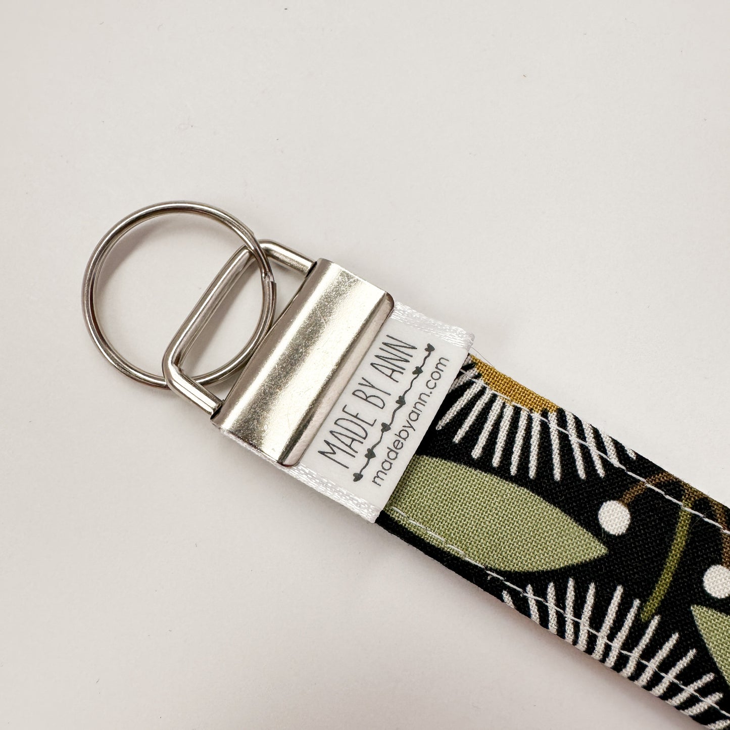 Keyring wristlet