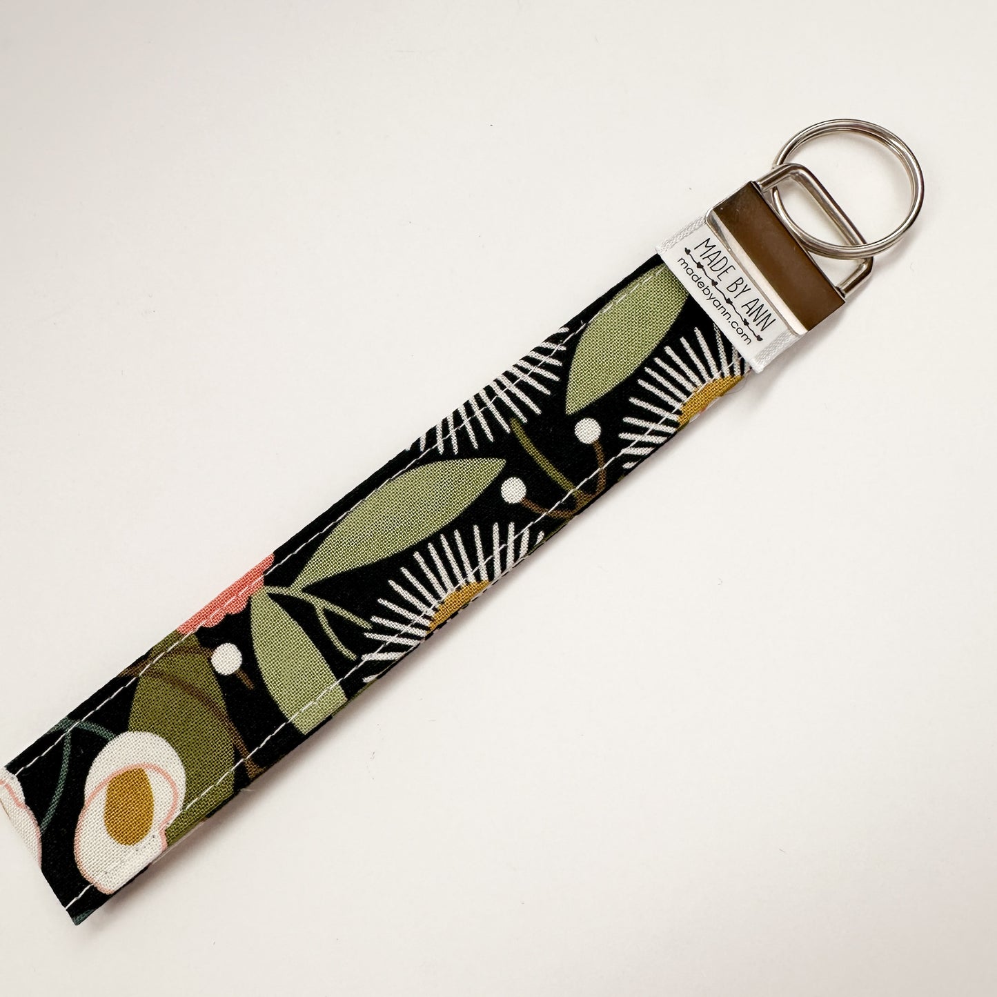 Keyring wristlet