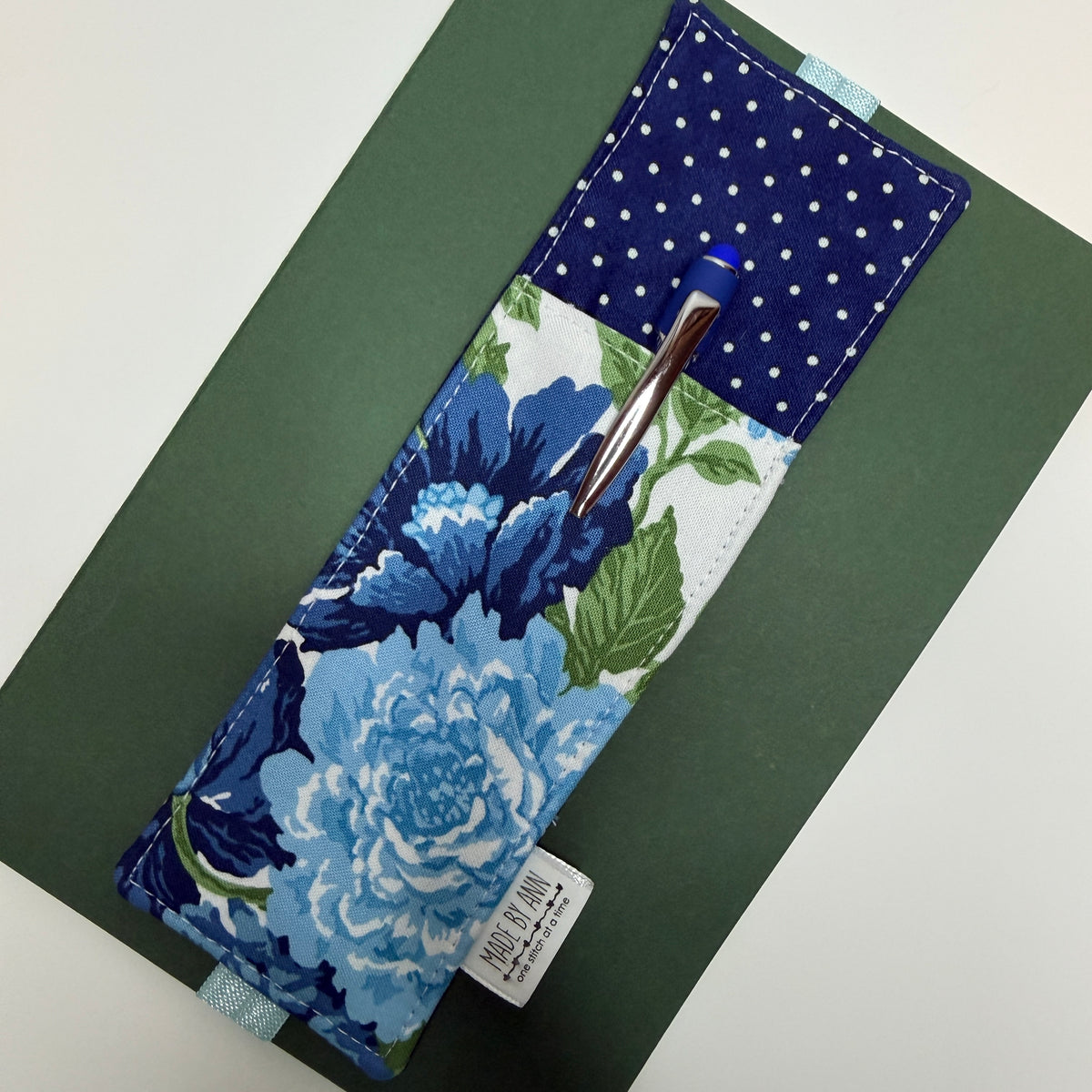 Penholder bookmark and notebook set (blue peony)