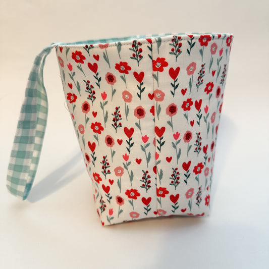 Cotton Trash Bag - hearts and flowers