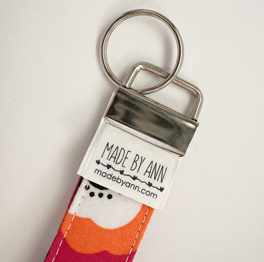 Keyring wristlet
