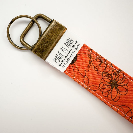 Keyring wristlet