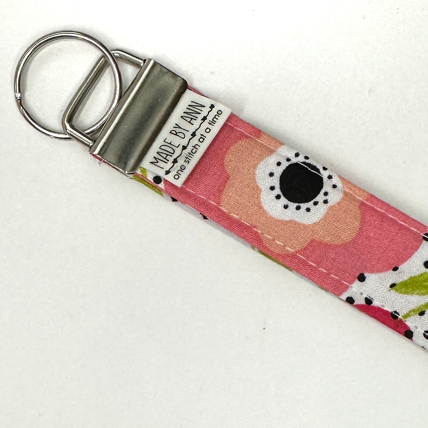 Keyring wristlet