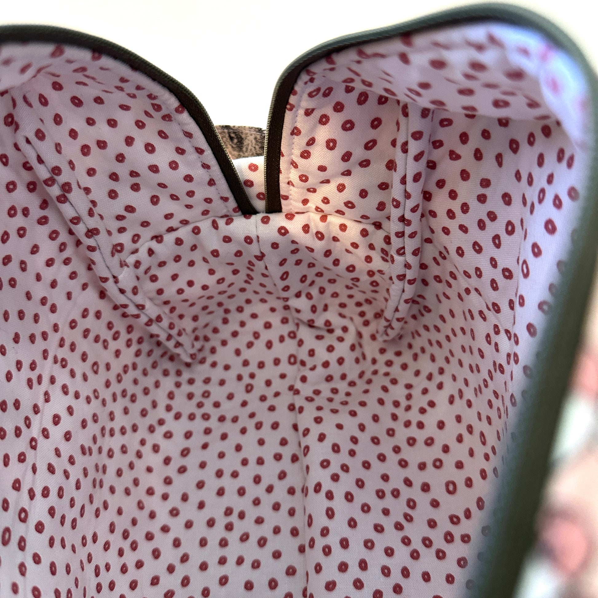 Makeup bag
